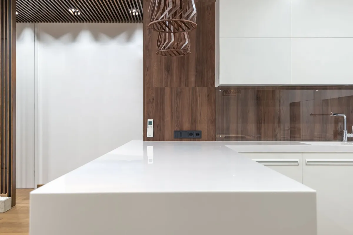 Wall cabinets above a kitchen countertop